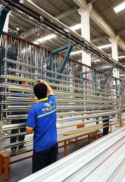 1732871853268181.jpg 廣東中亞鋁業(yè)鋁型材生產(chǎn).jpg